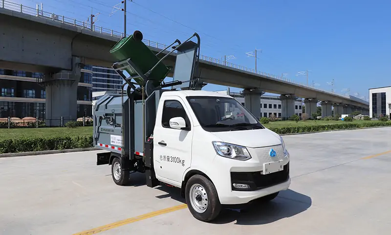 新能源側裝式垃圾清運車——城市環衛升級的綠色利器